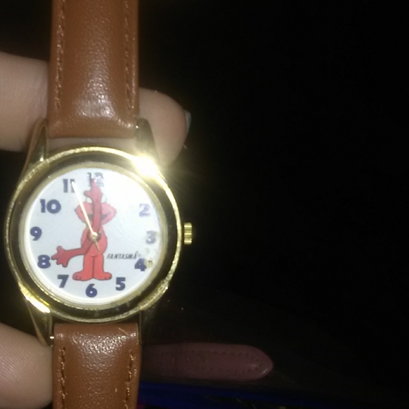 Disney watch main image 4